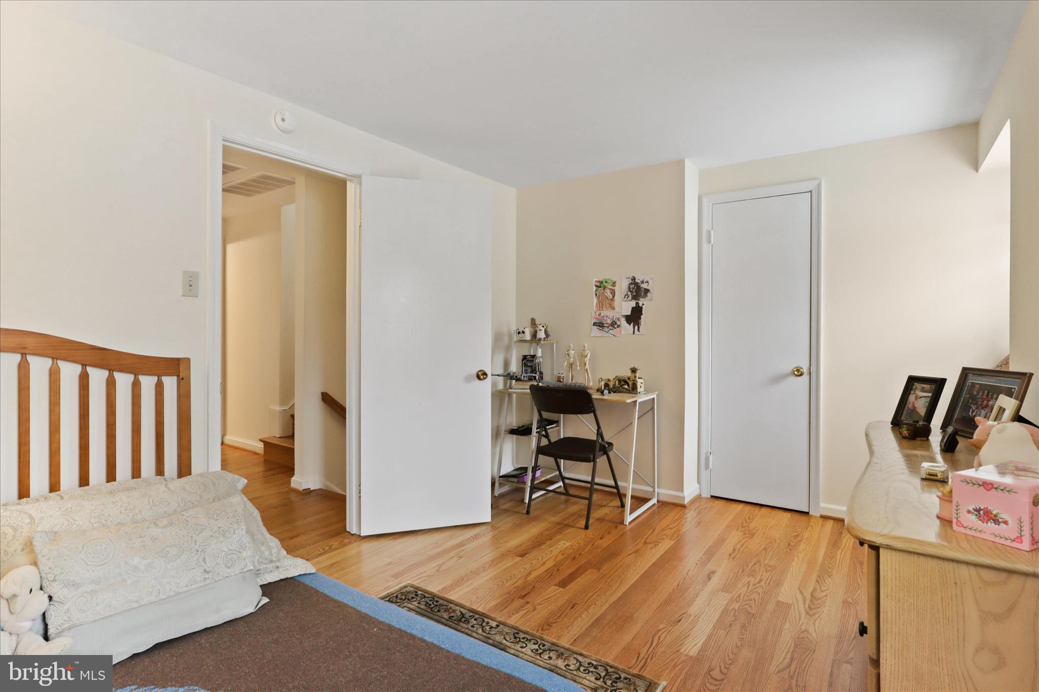 3821 KING ARTHUR ROAD
