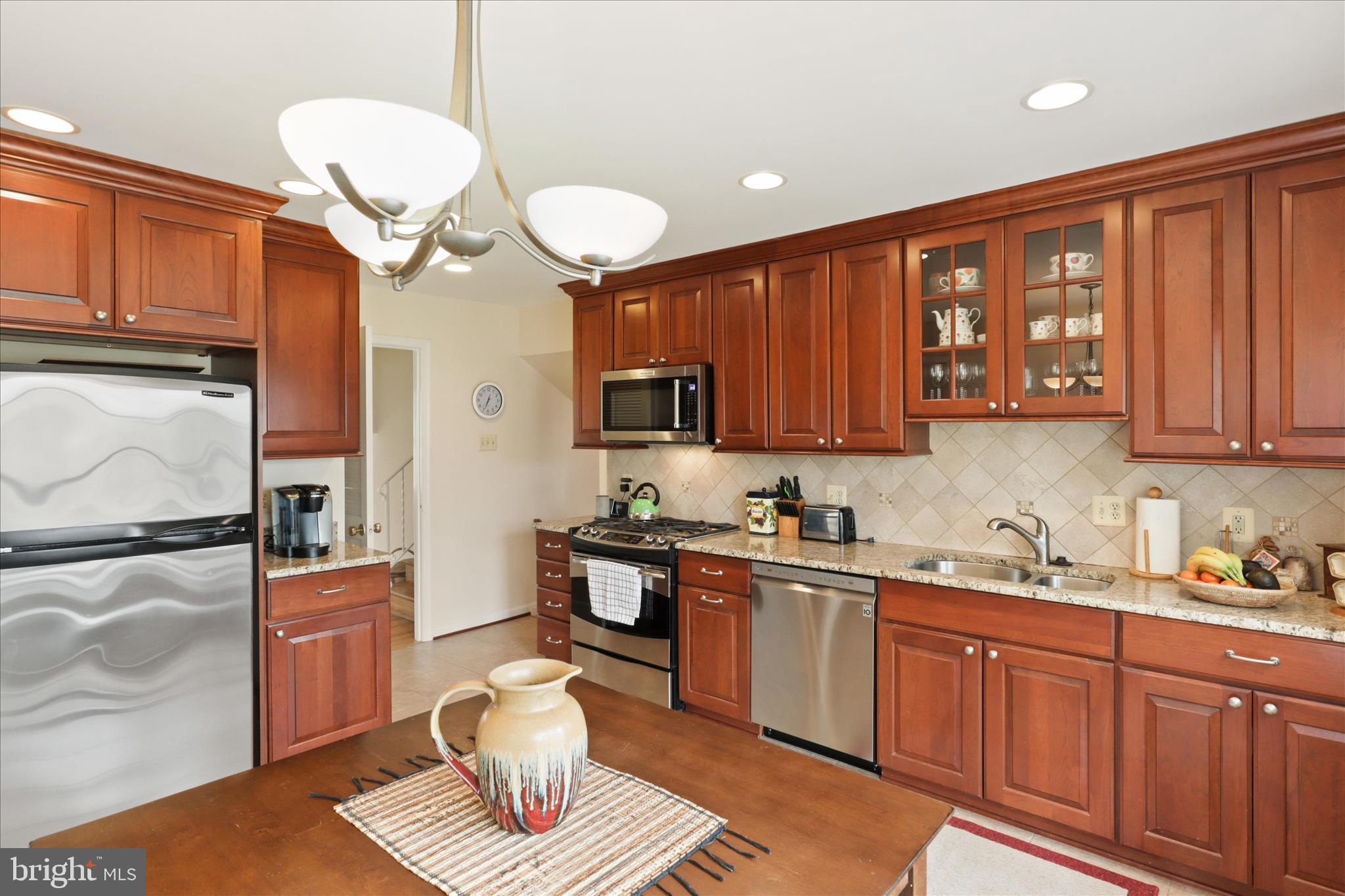 3821 KING ARTHUR ROAD