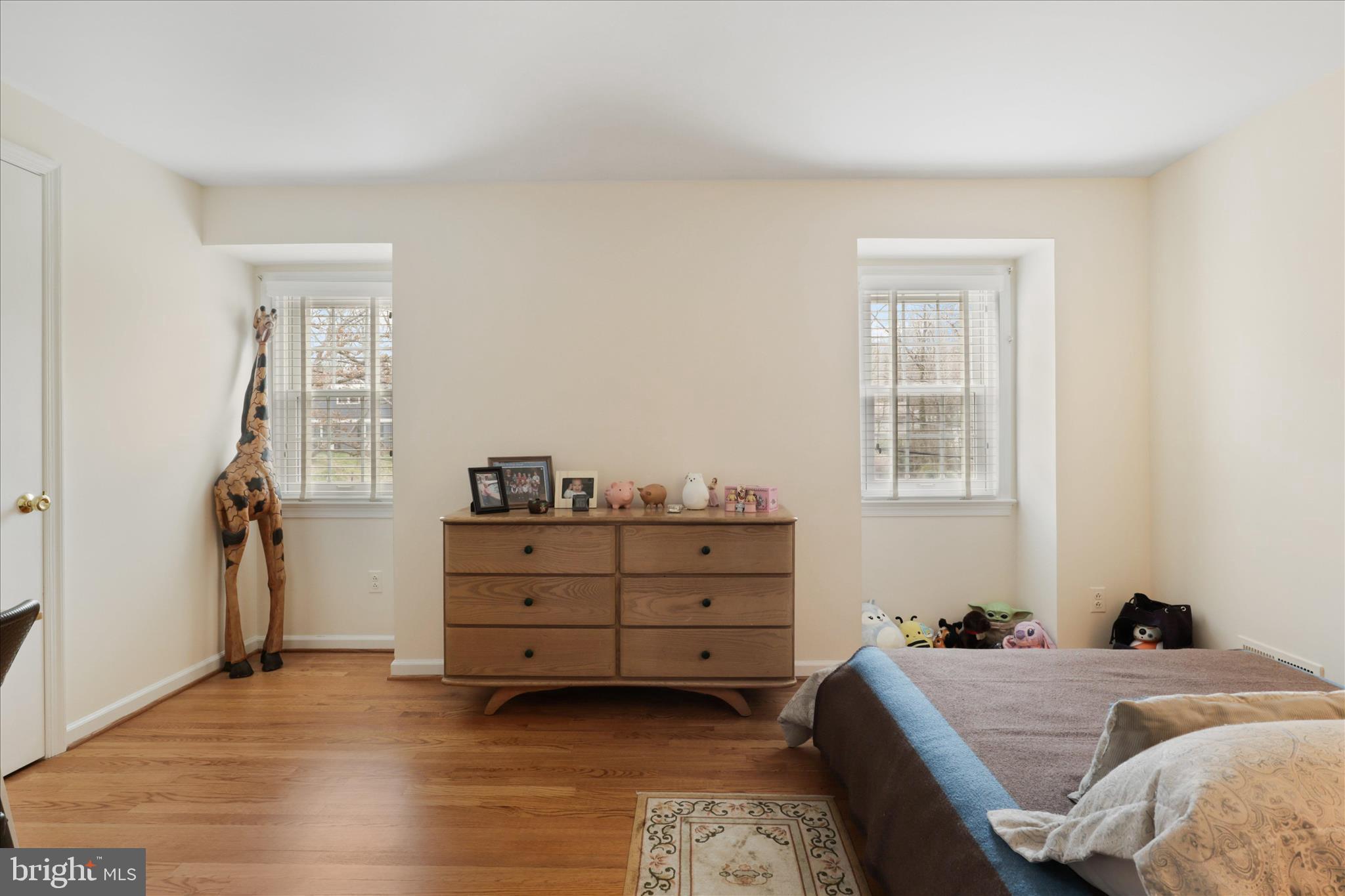3821 KING ARTHUR ROAD