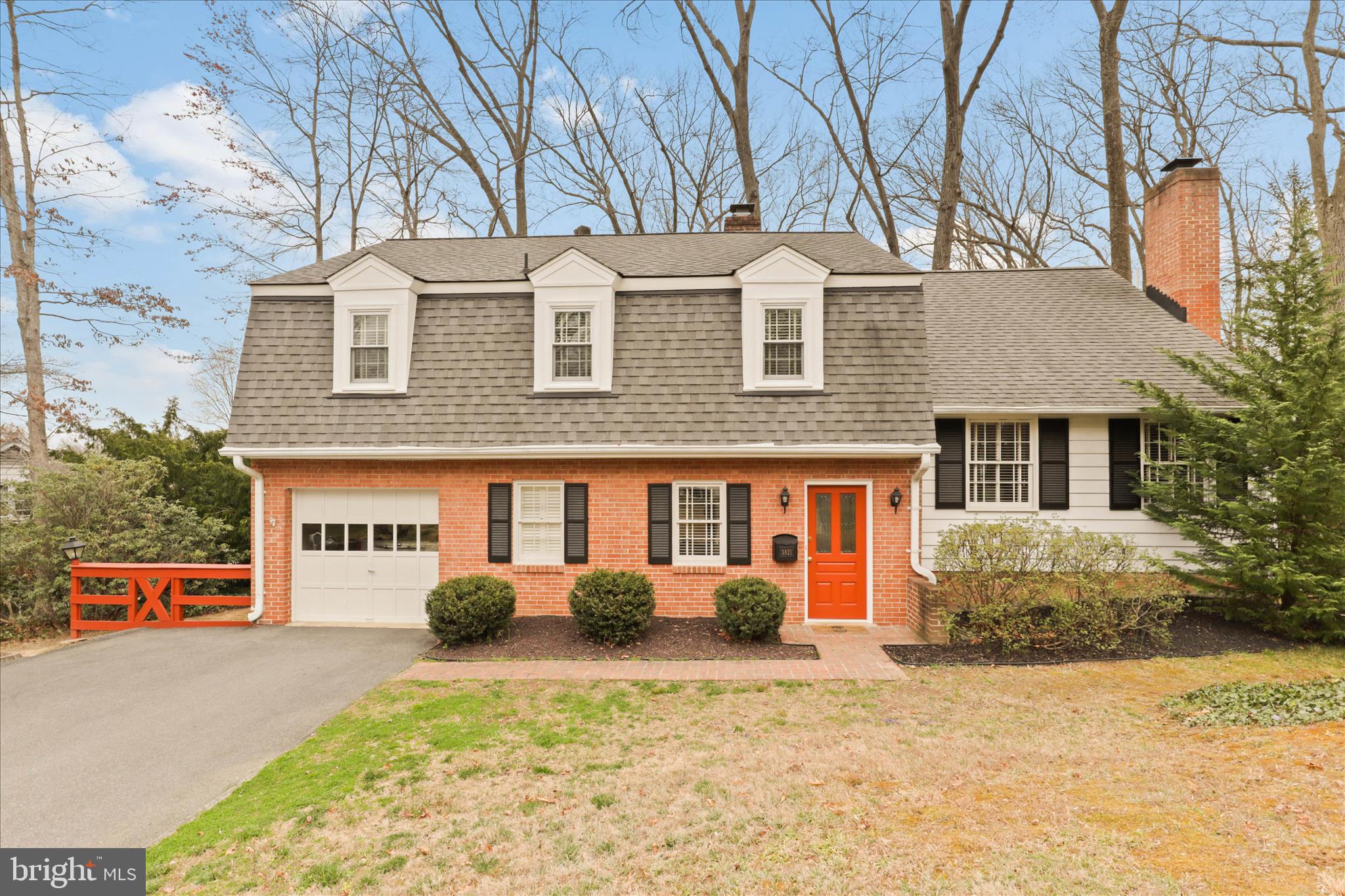 3821 KING ARTHUR ROAD