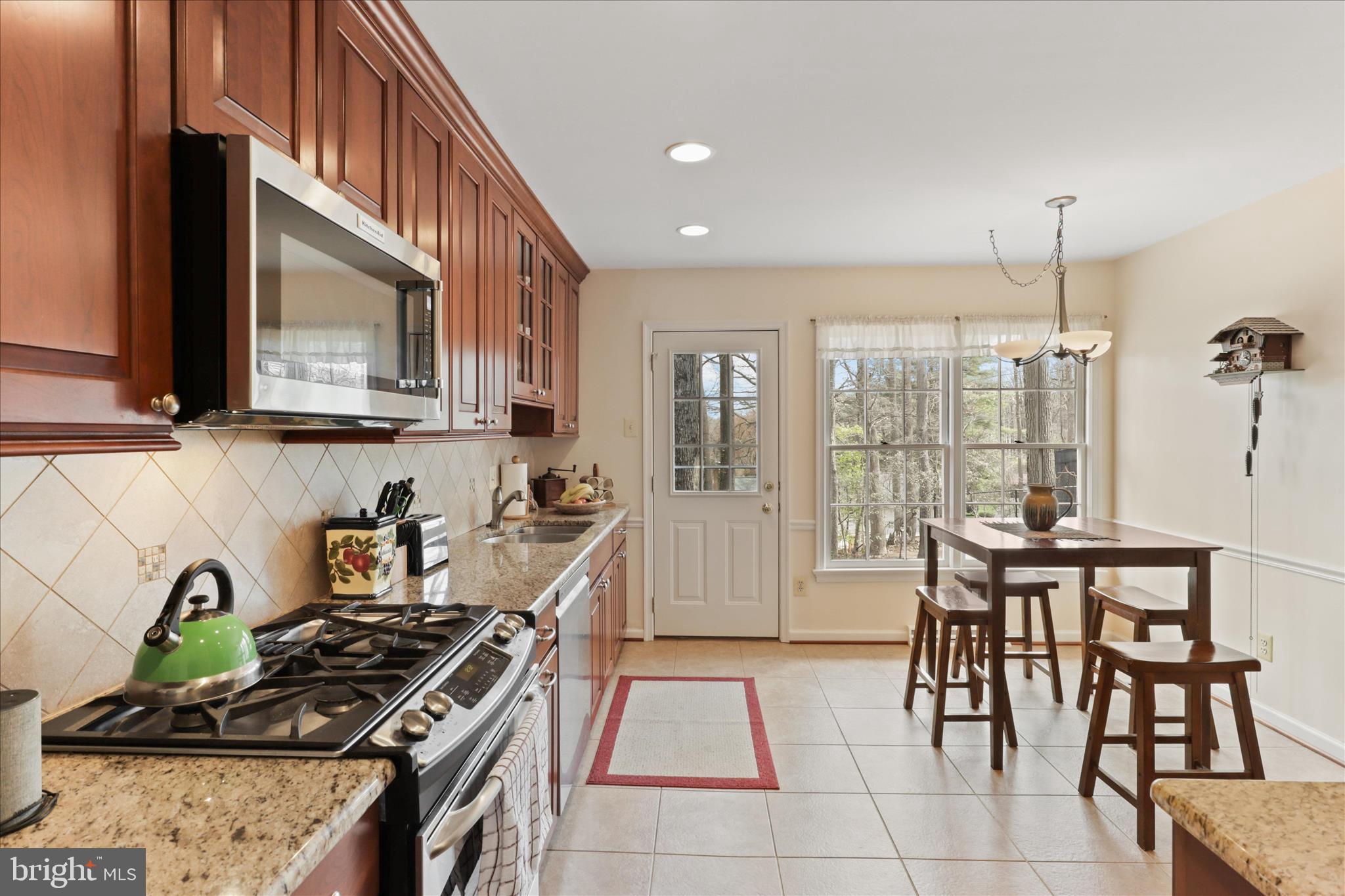 3821 KING ARTHUR ROAD