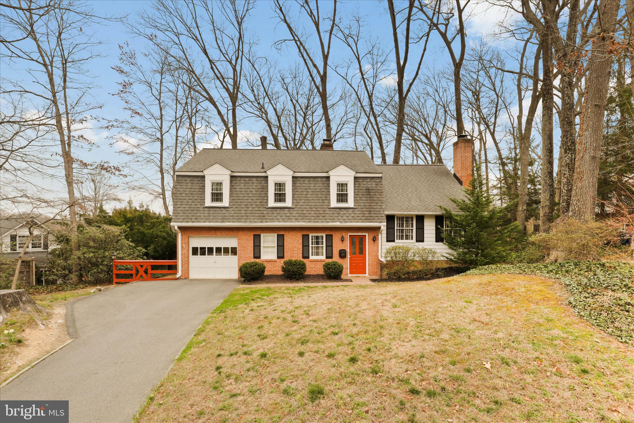 3821 KING ARTHUR ROAD