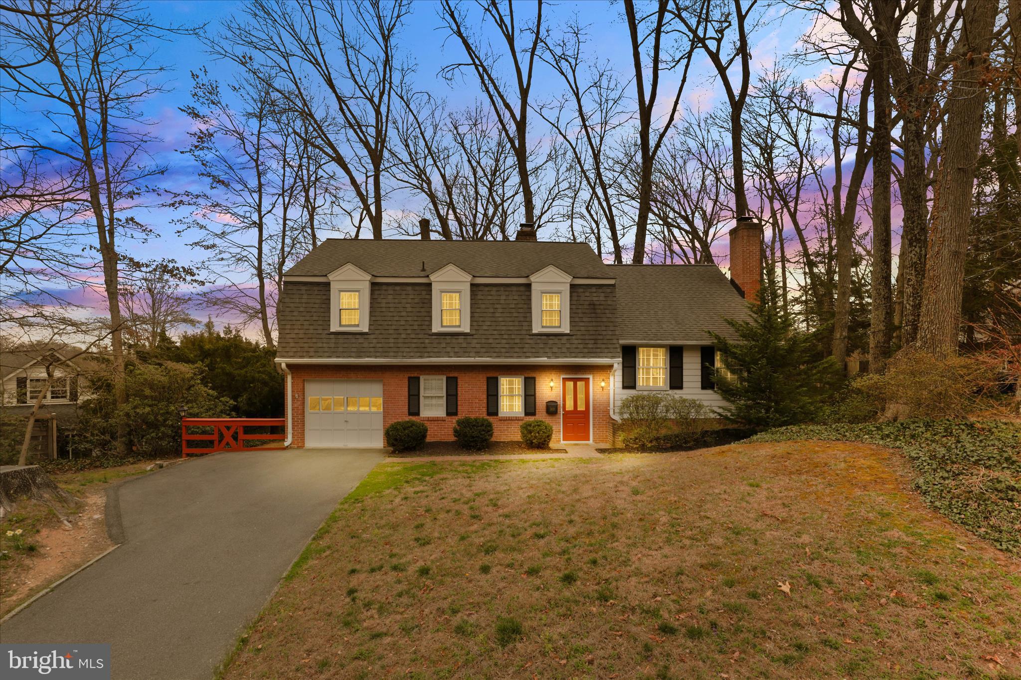 3821 KING ARTHUR ROAD