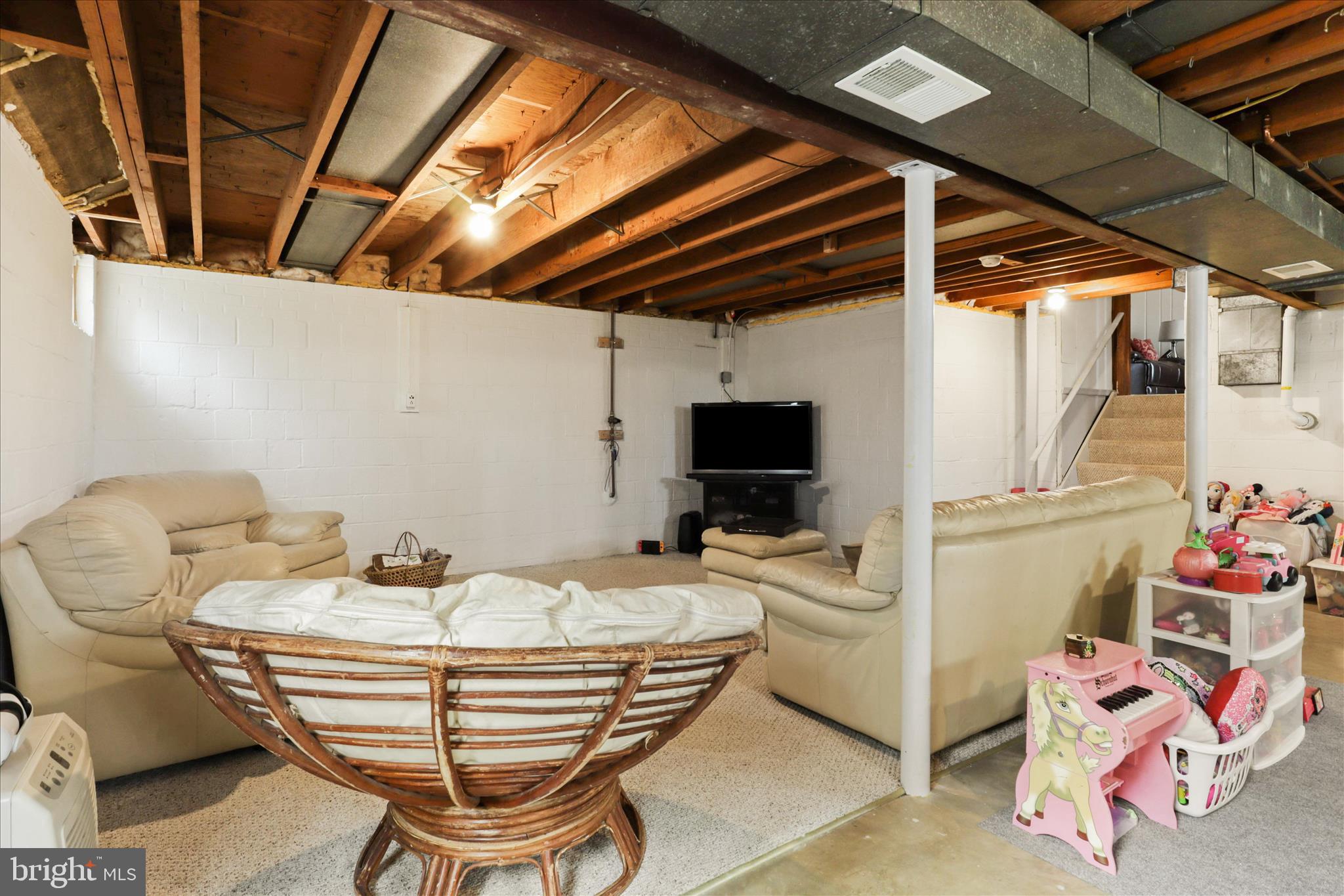 3821 KING ARTHUR ROAD