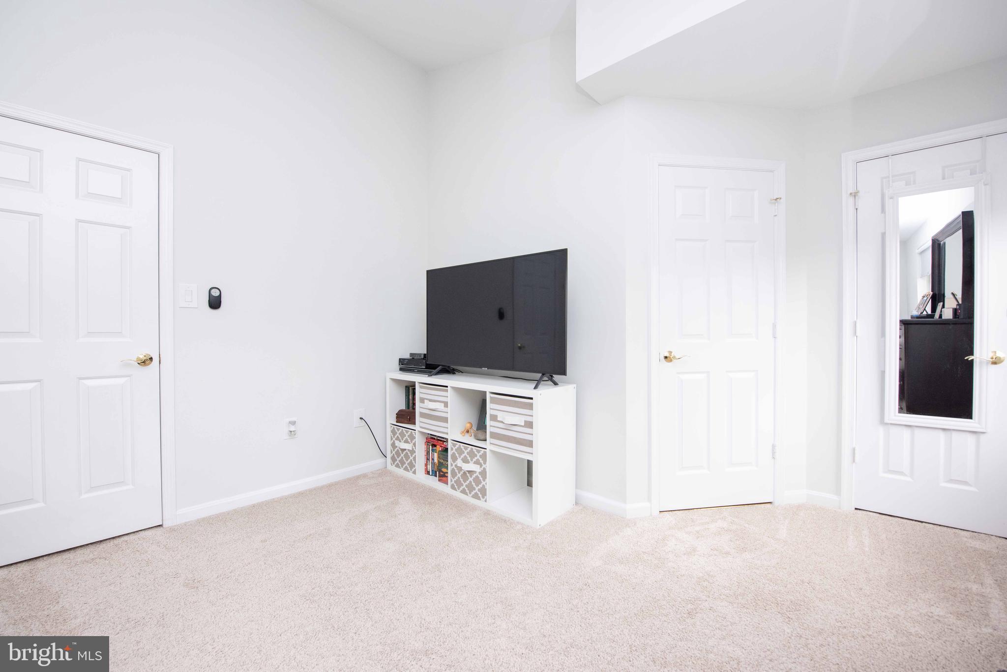 2036 PIERIS COURT