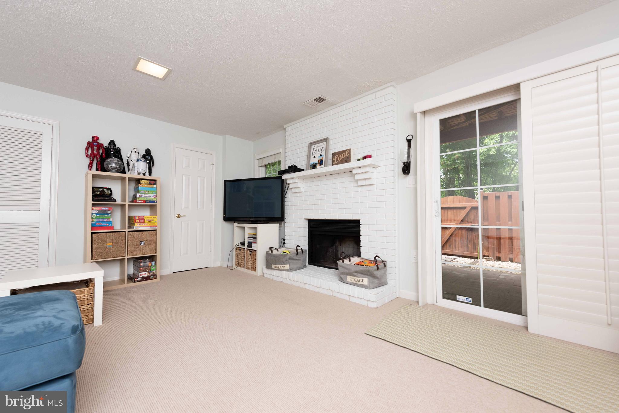 2036 PIERIS COURT