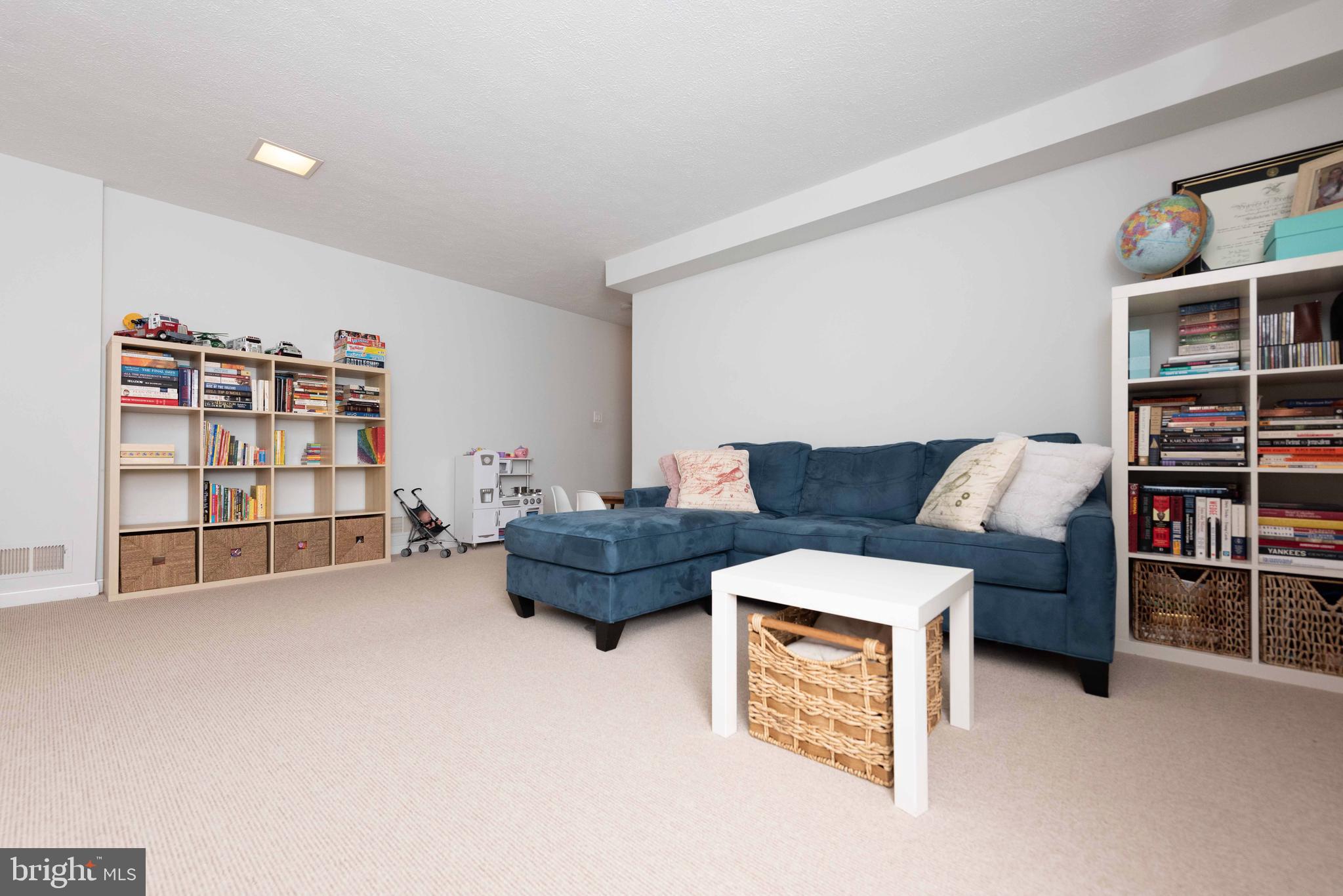 2036 PIERIS COURT