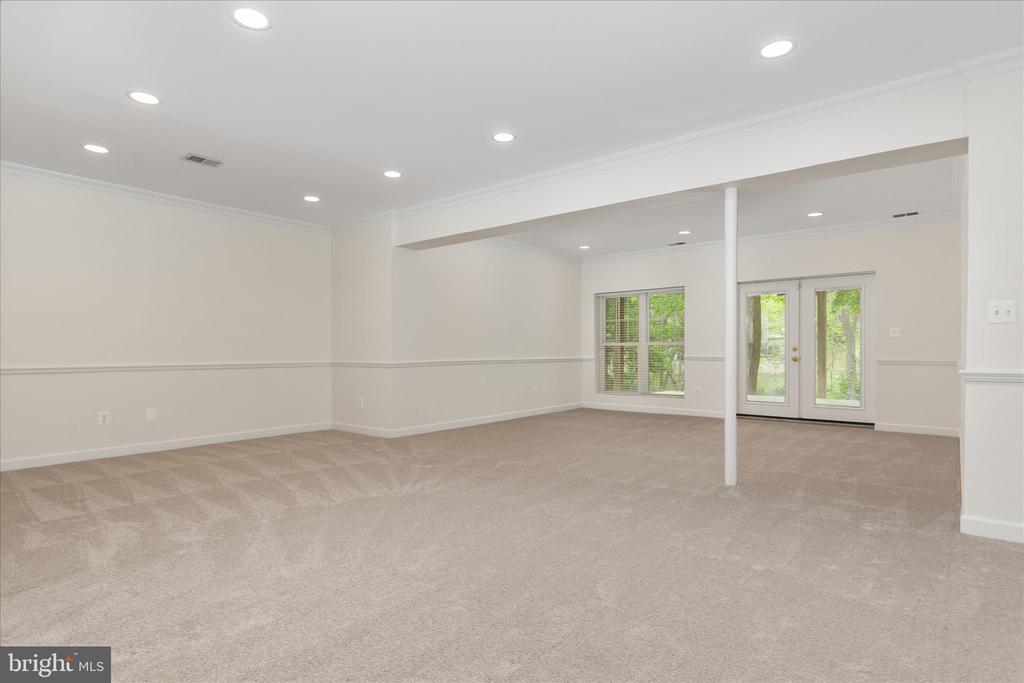 2898 GRETNA PLACE