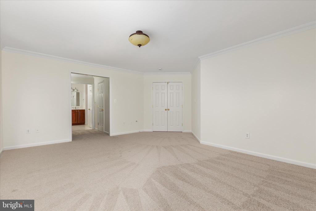 2898 GRETNA PLACE