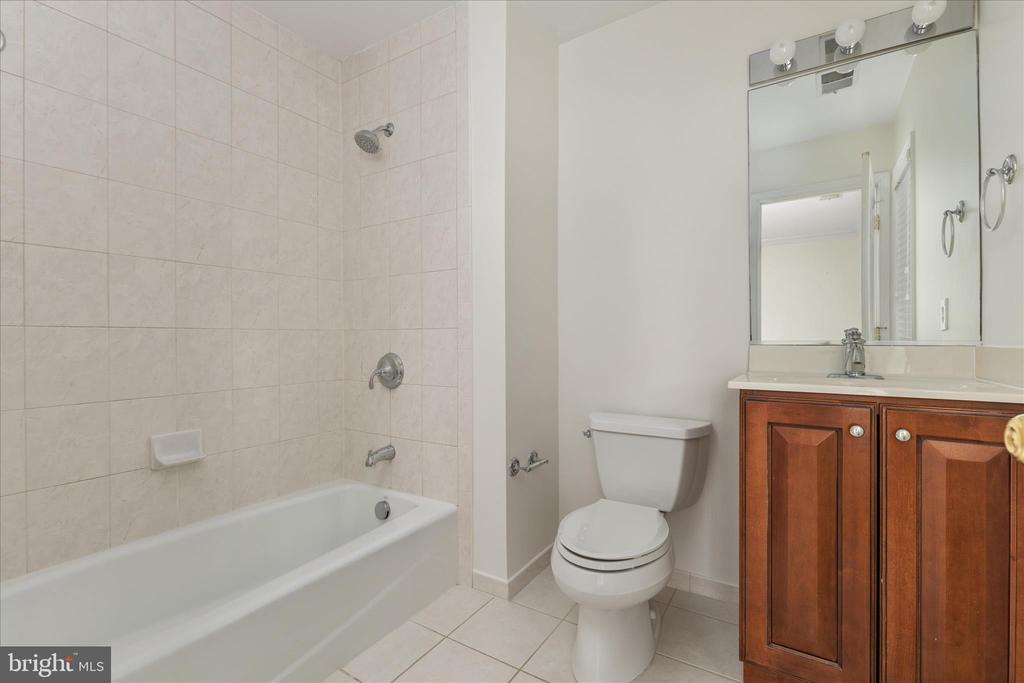 2898 GRETNA PLACE