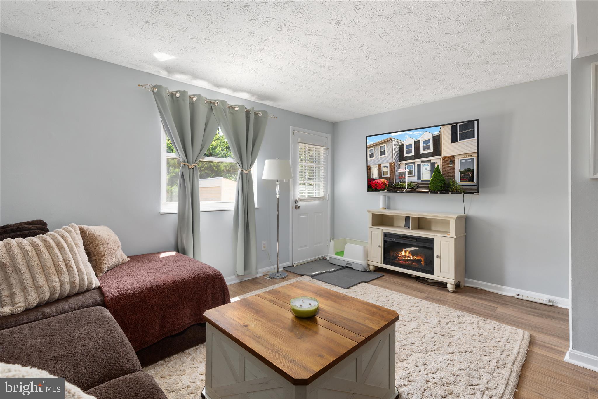 8307 CRESTMONT CIRCLE