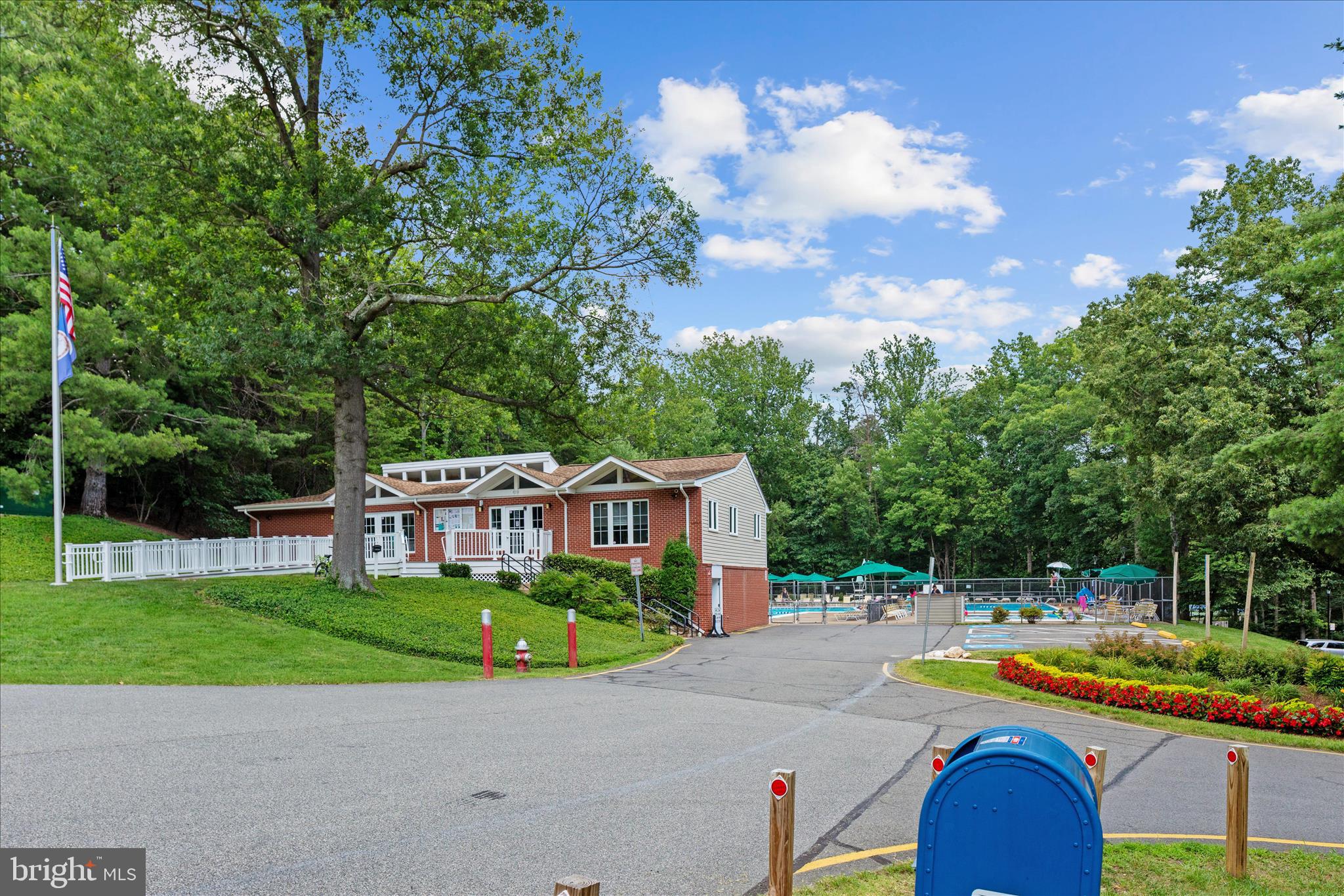 8307 CRESTMONT CIRCLE