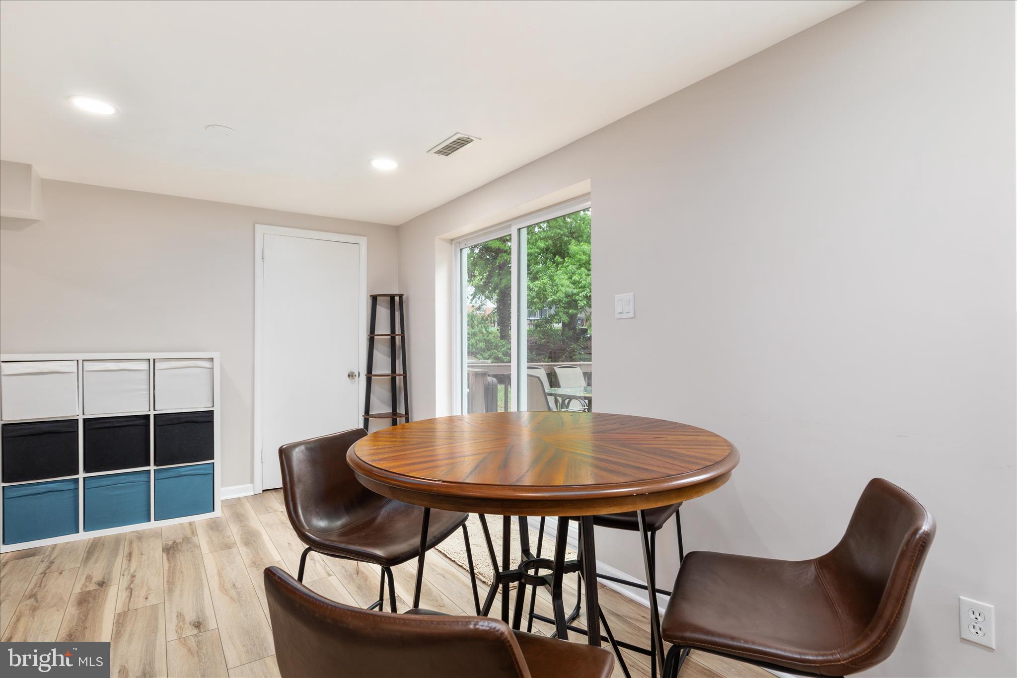 4607 MAYOR PLACE