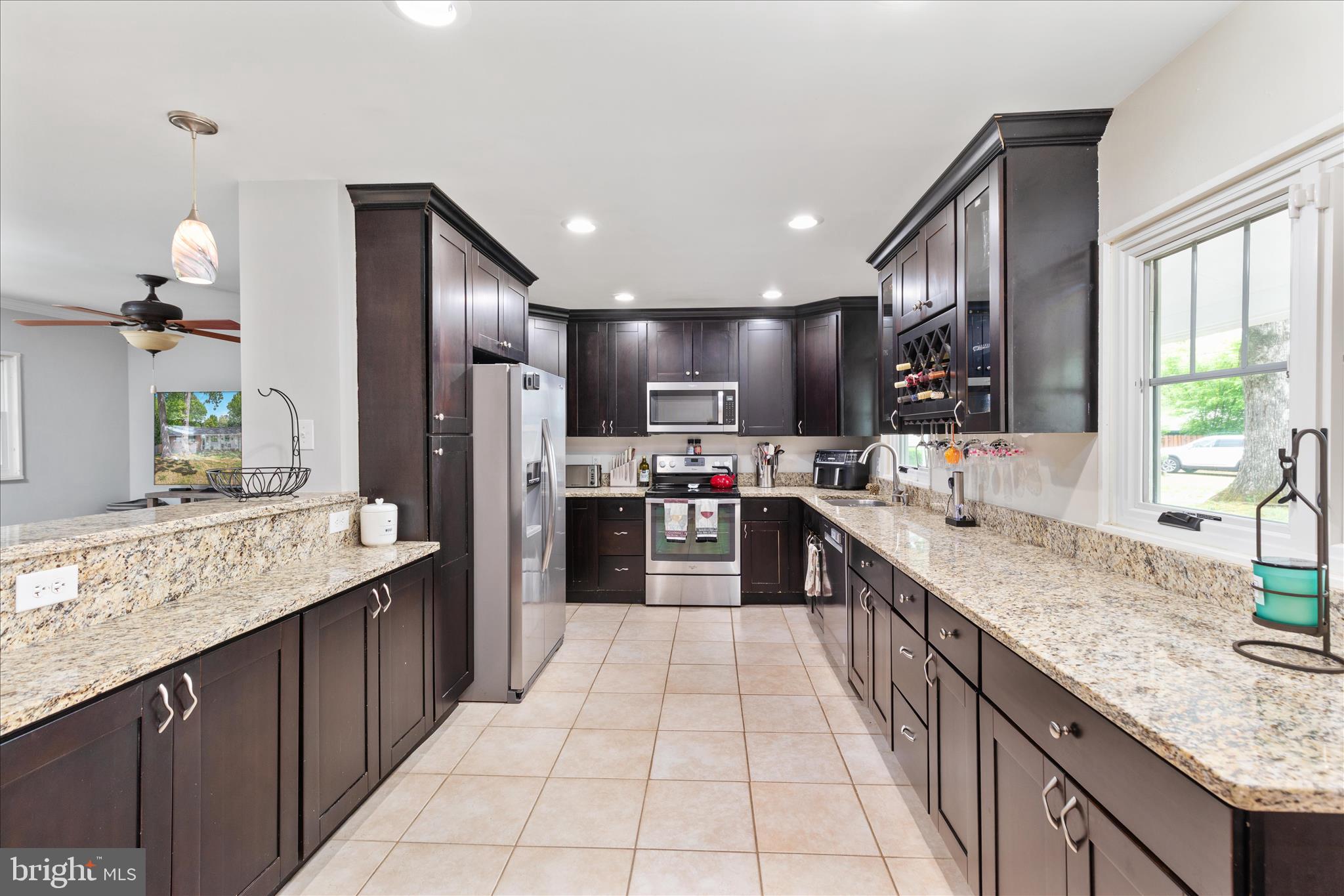4607 MAYOR PLACE