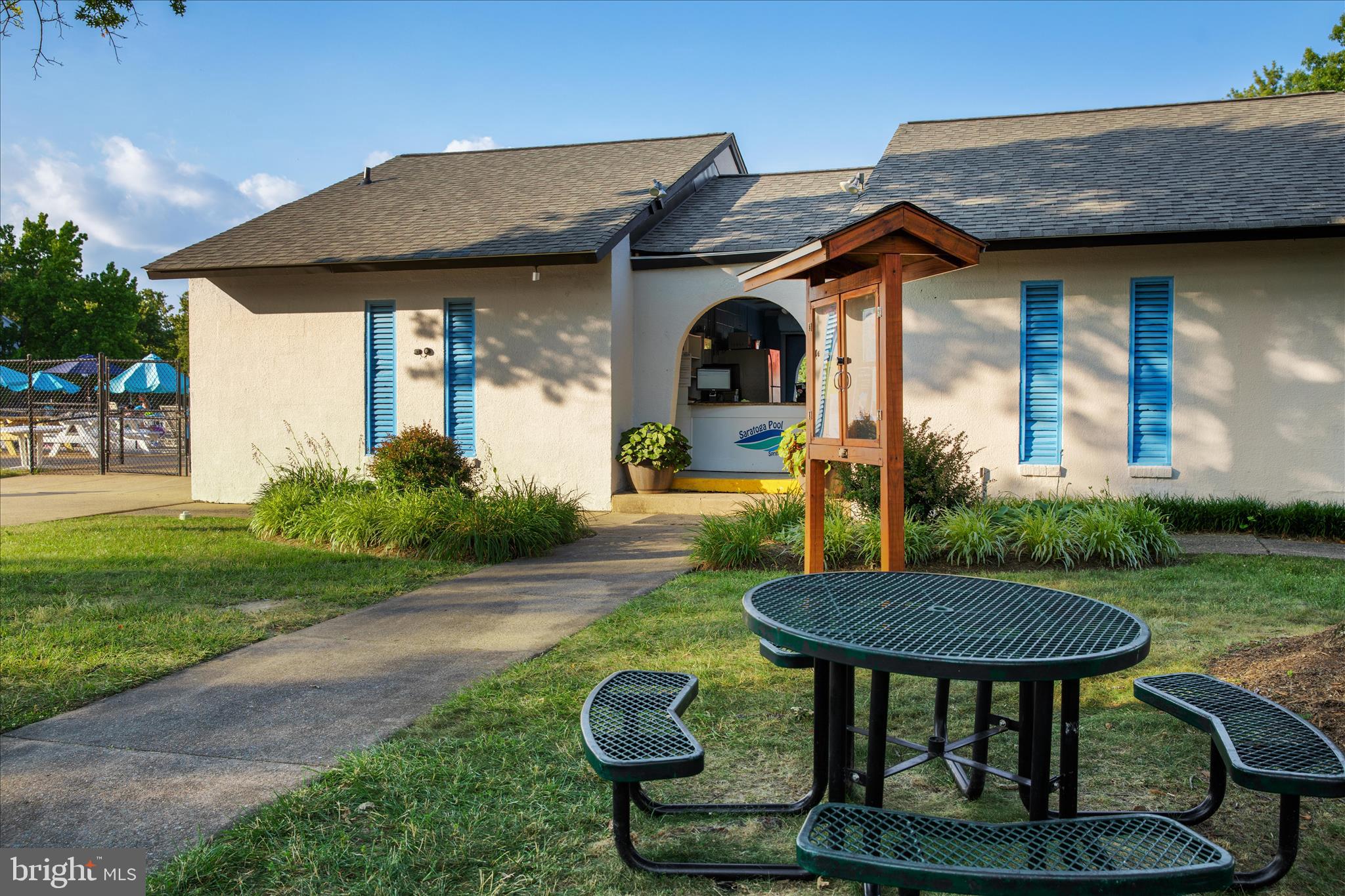 4607 MAYOR PLACE