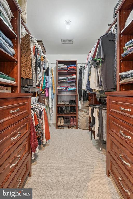 3003 ELMWOOD DRIVE