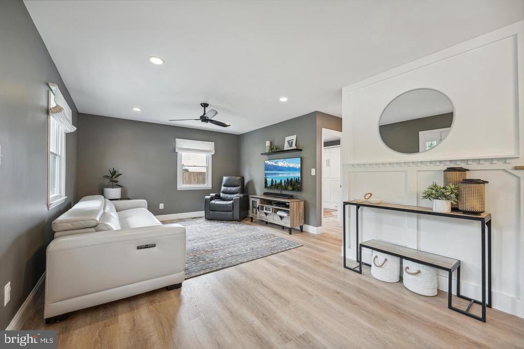 3003 ELMWOOD DRIVE