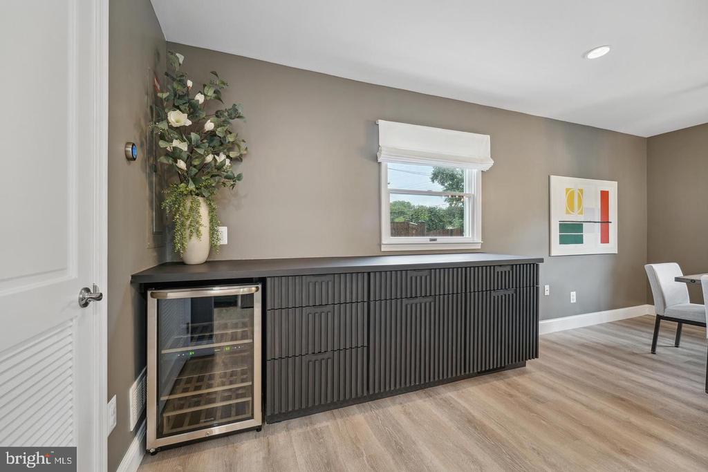 3003 ELMWOOD DRIVE