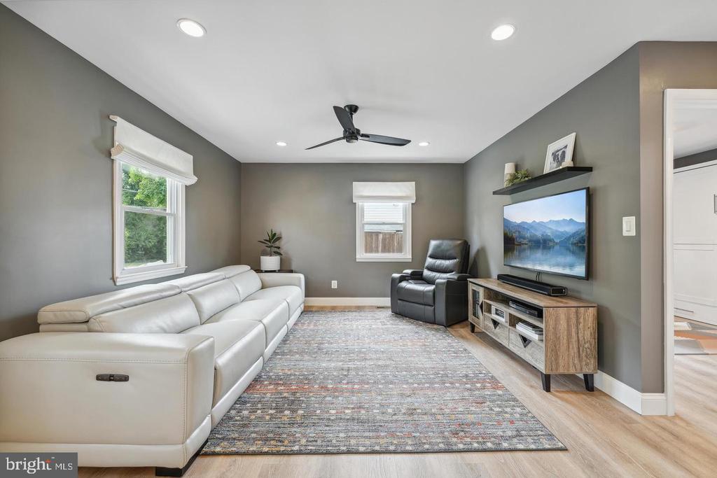 3003 ELMWOOD DRIVE