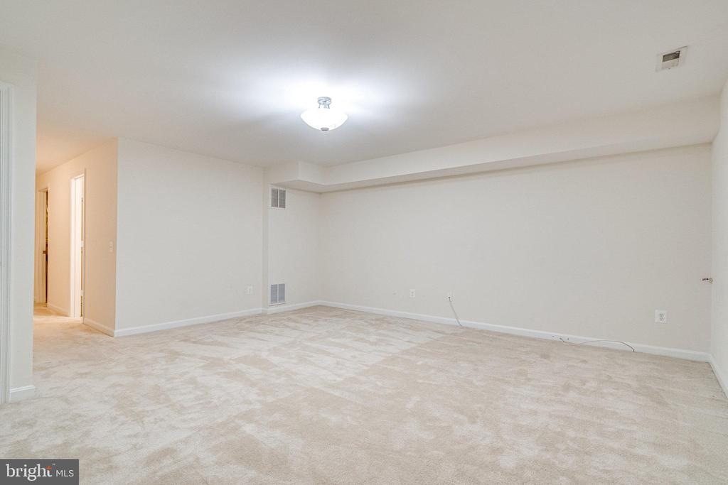 12114 WEDGEWAY COURT