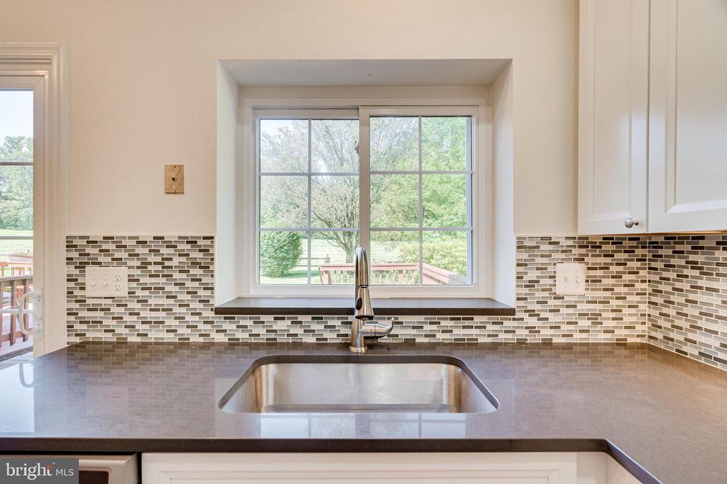 12114 WEDGEWAY COURT