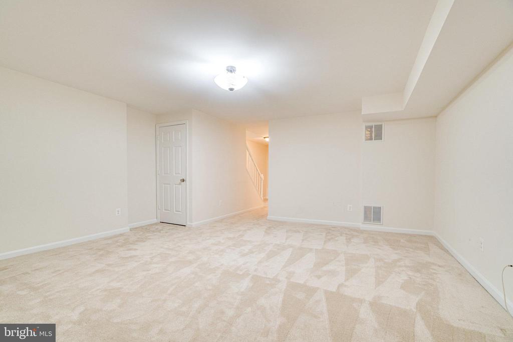 12114 WEDGEWAY COURT