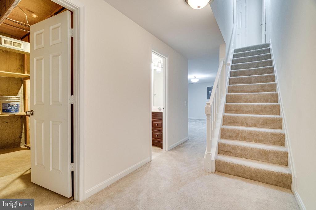 12114 WEDGEWAY COURT