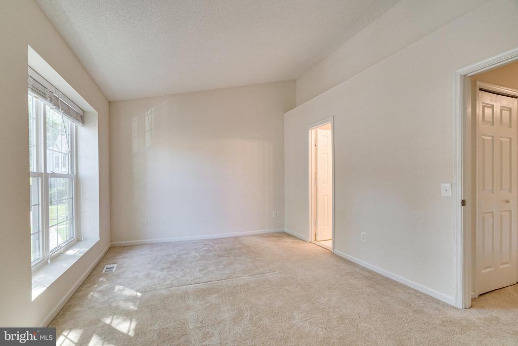 12114 WEDGEWAY COURT