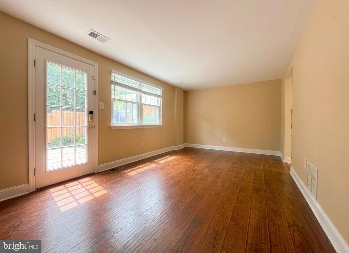 7021 BRYANT TOWNE COURT