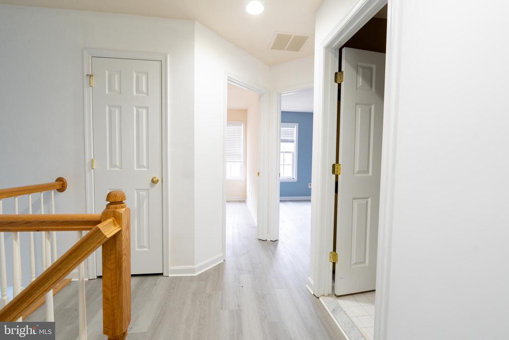 8735 MILL TOWNS COURT