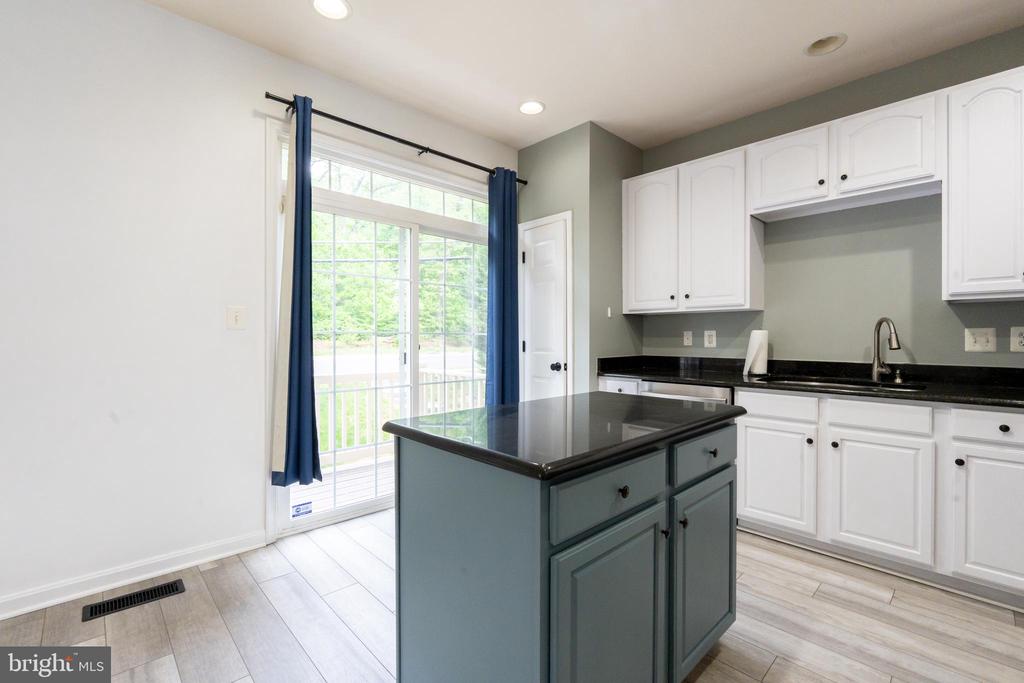 8735 MILL TOWNS COURT