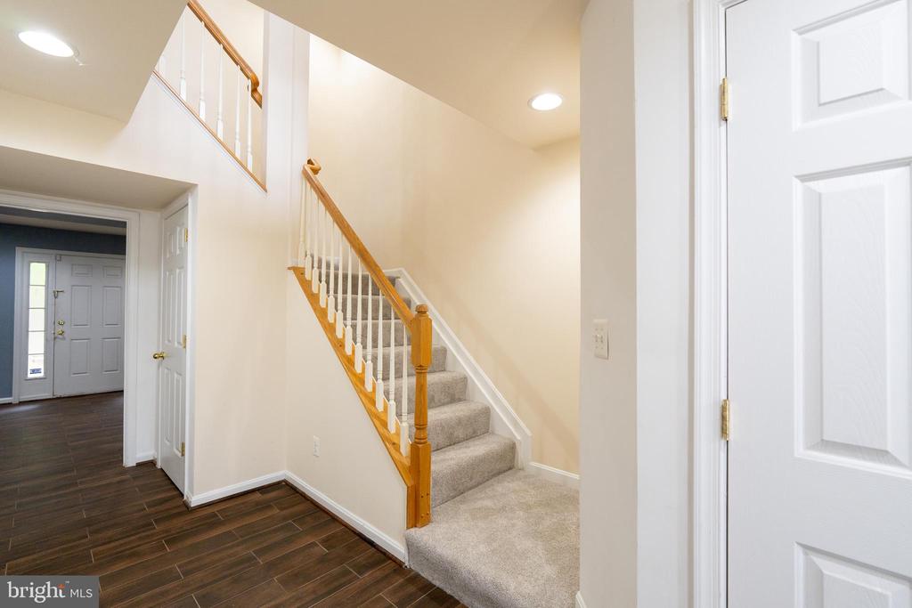 8735 MILL TOWNS COURT