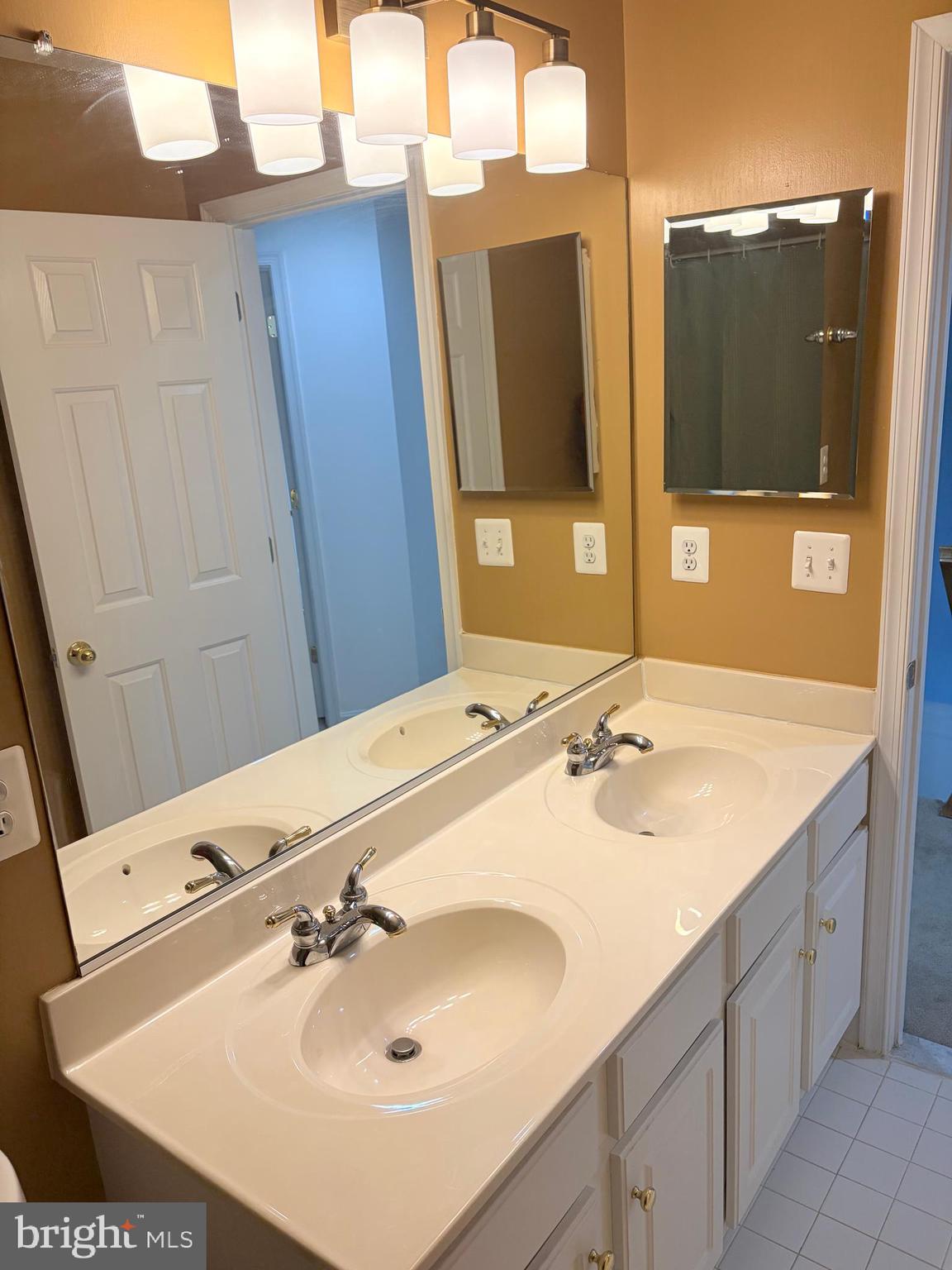 8735 MILL TOWNS COURT