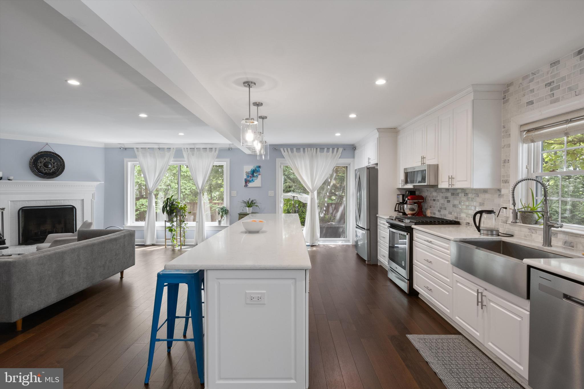 6369 BRAMPTON COURT