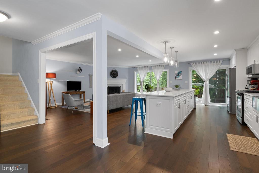 6369 BRAMPTON COURT
