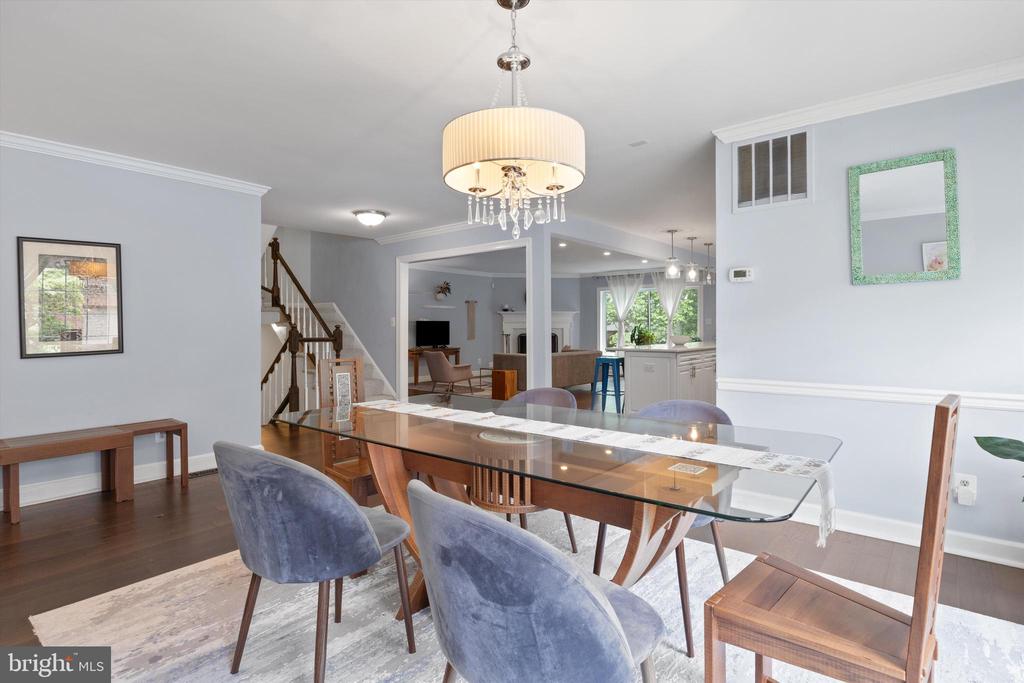 6369 BRAMPTON COURT