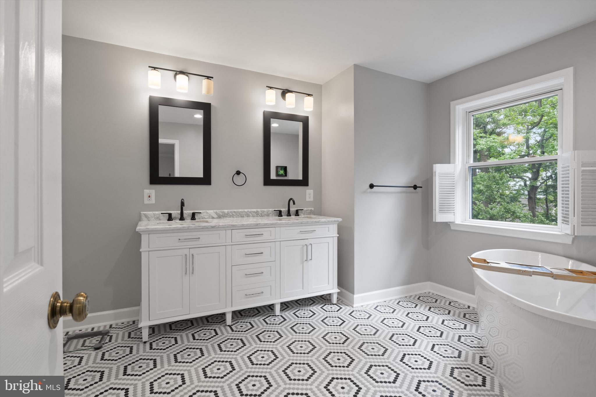 6369 BRAMPTON COURT