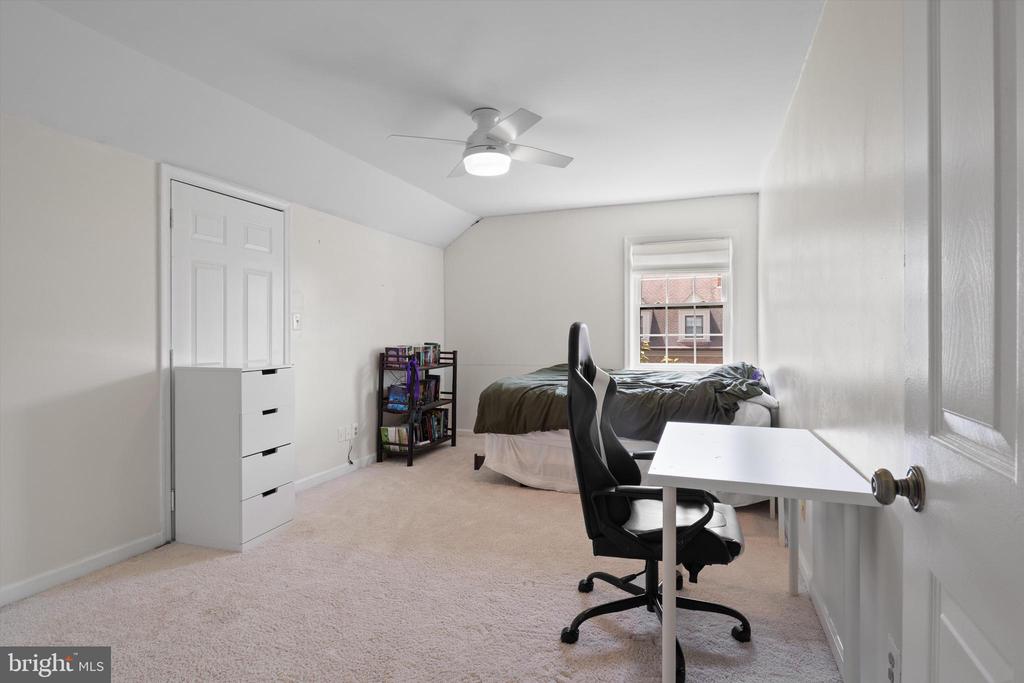 6369 BRAMPTON COURT