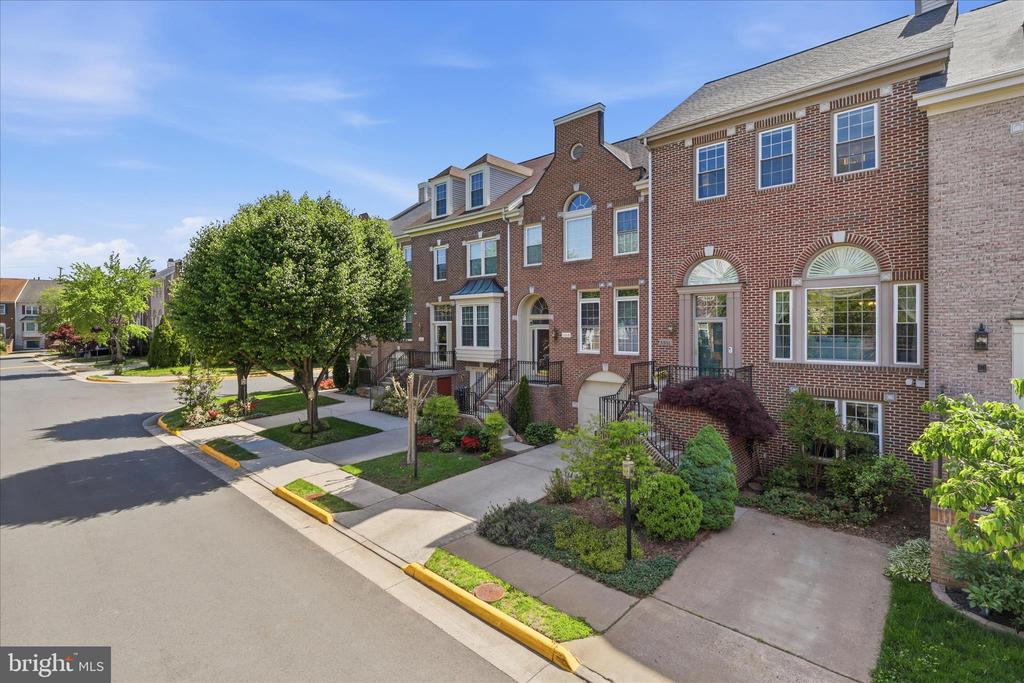 5551 SULLY LAKE DRIVE