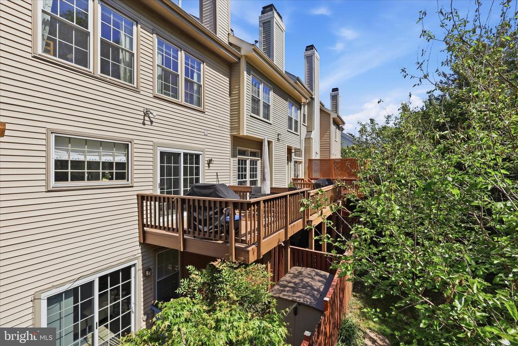 5551 SULLY LAKE DRIVE