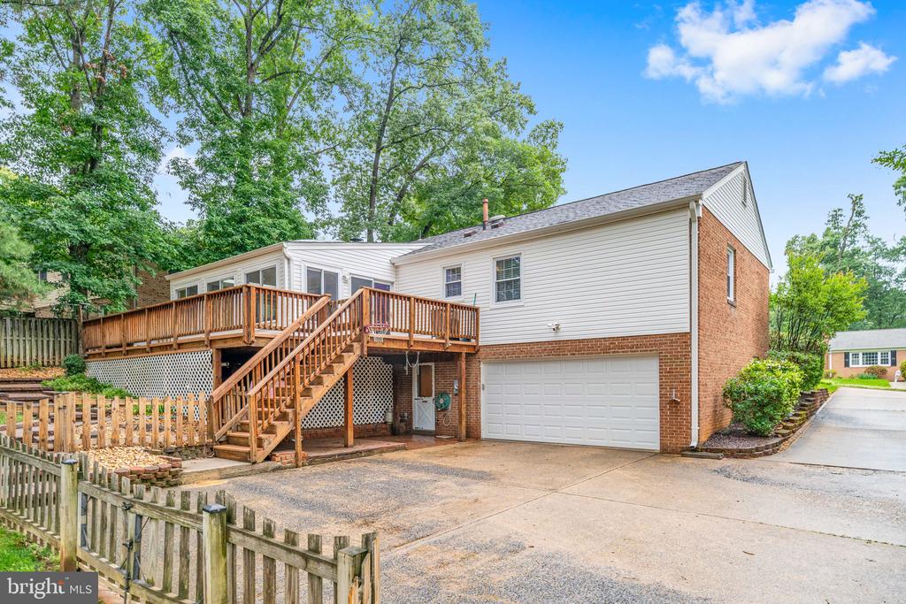 4213 WILTON WOODS LANE