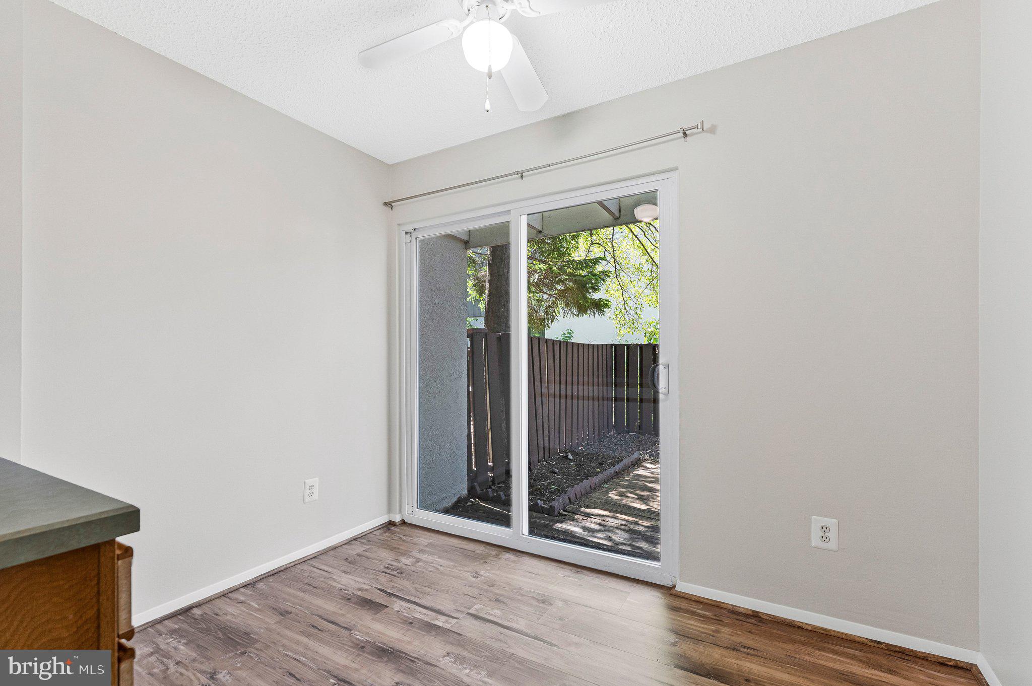 2202 SOUTHGATE SQUARE