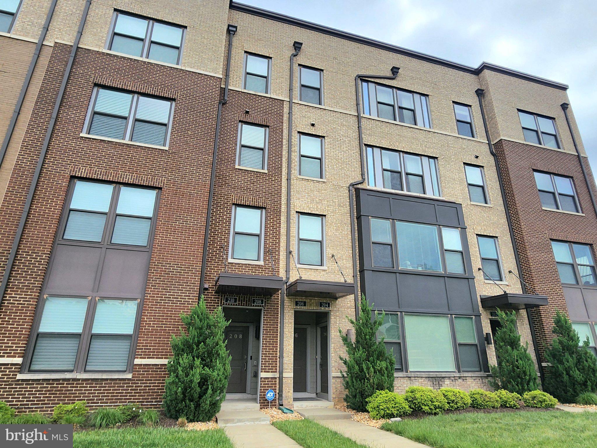 206 VAN BUREN STREET 29