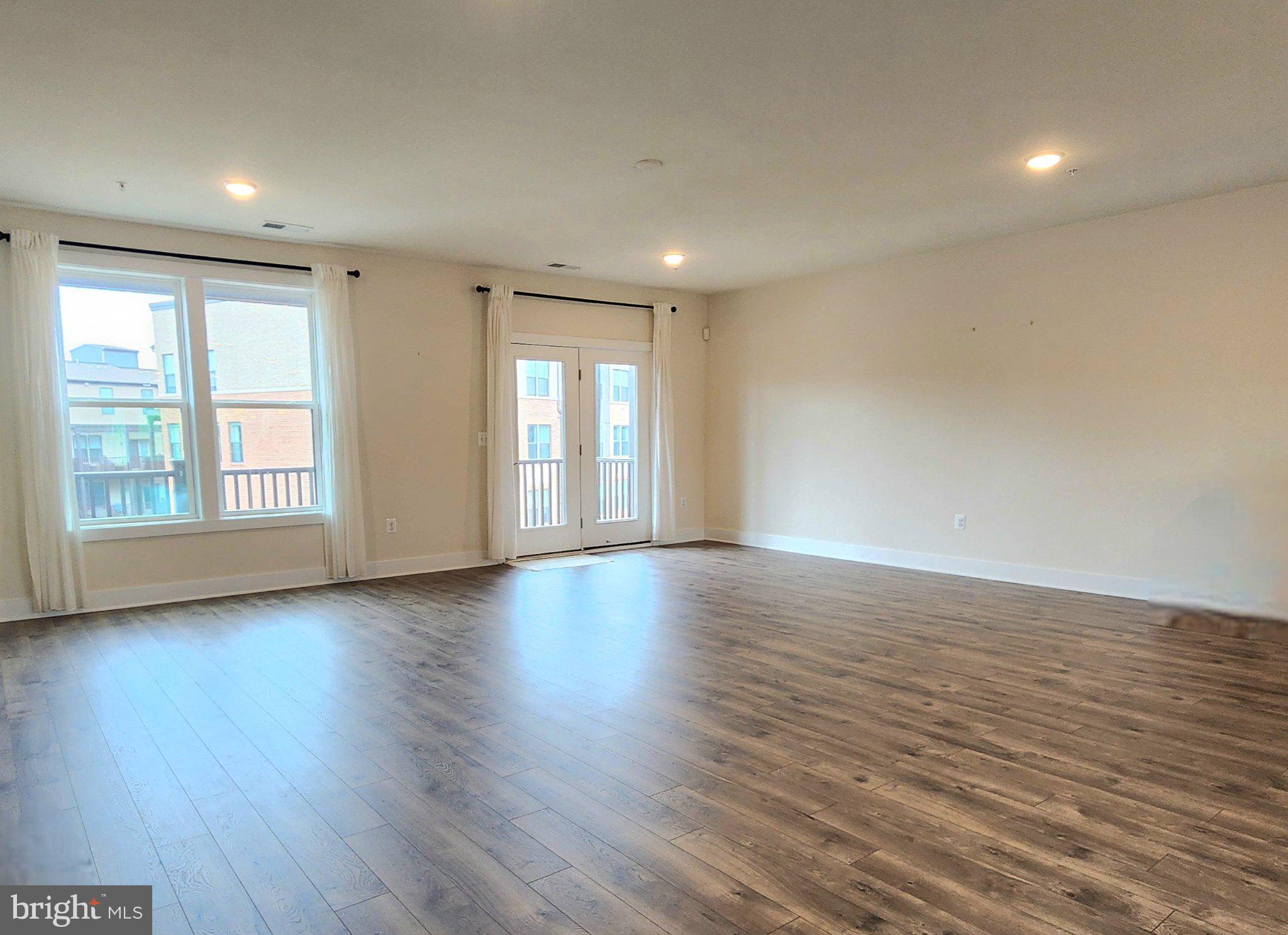 206 VAN BUREN STREET 29
