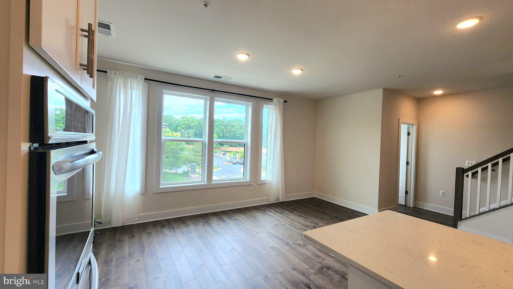 206 VAN BUREN STREET 29