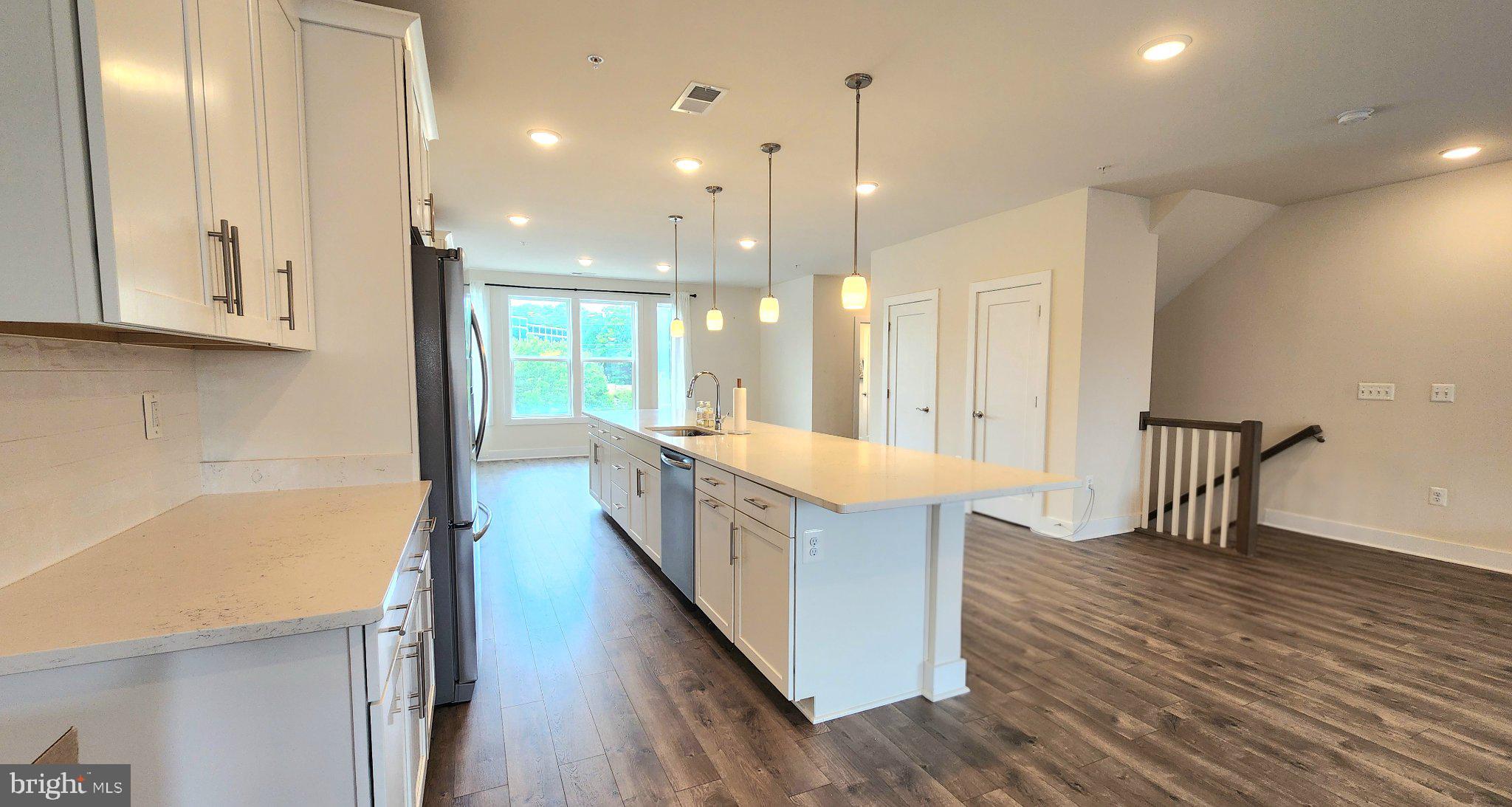 206 VAN BUREN STREET 29