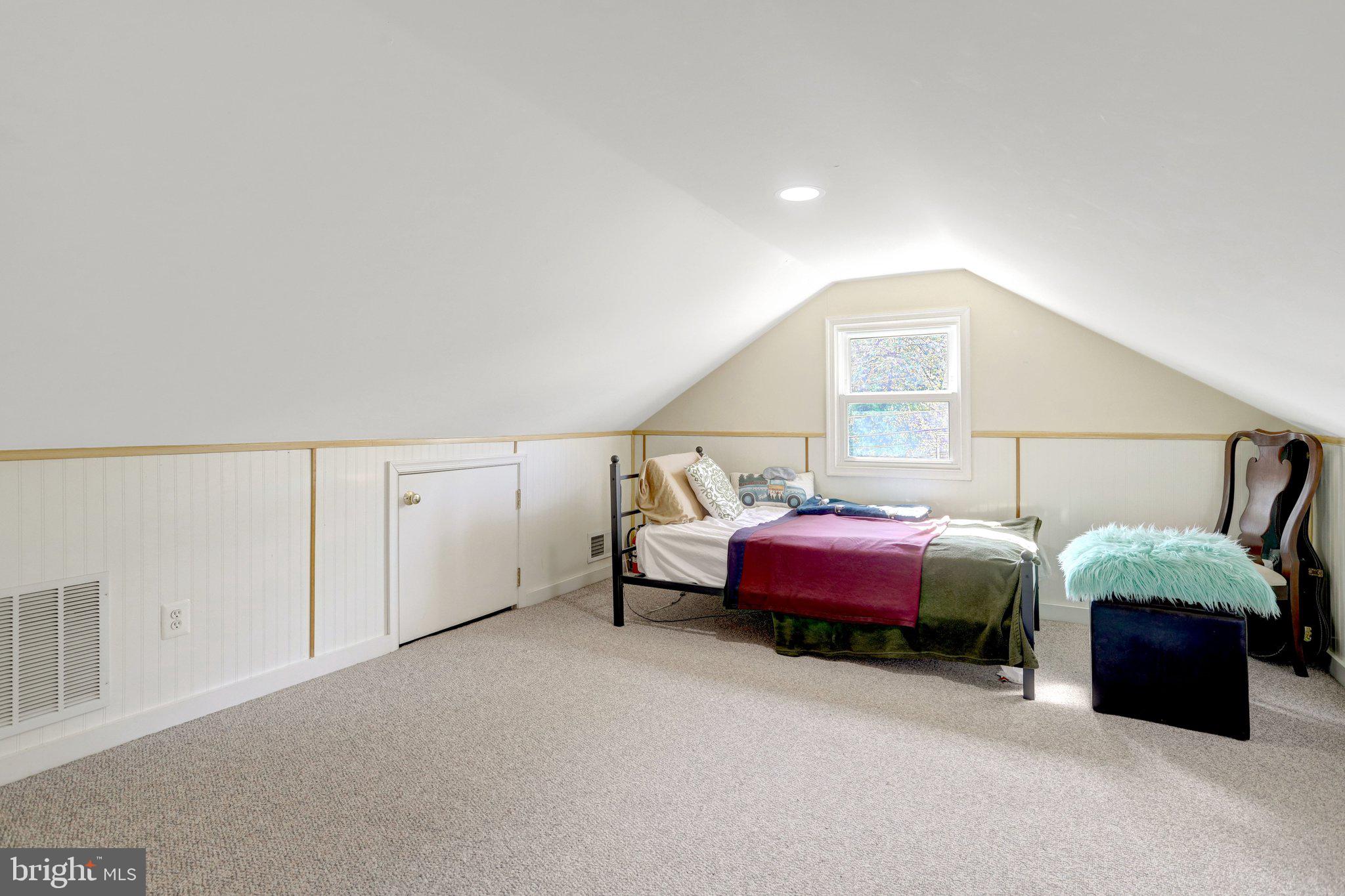 2850 BROOK DRIVE