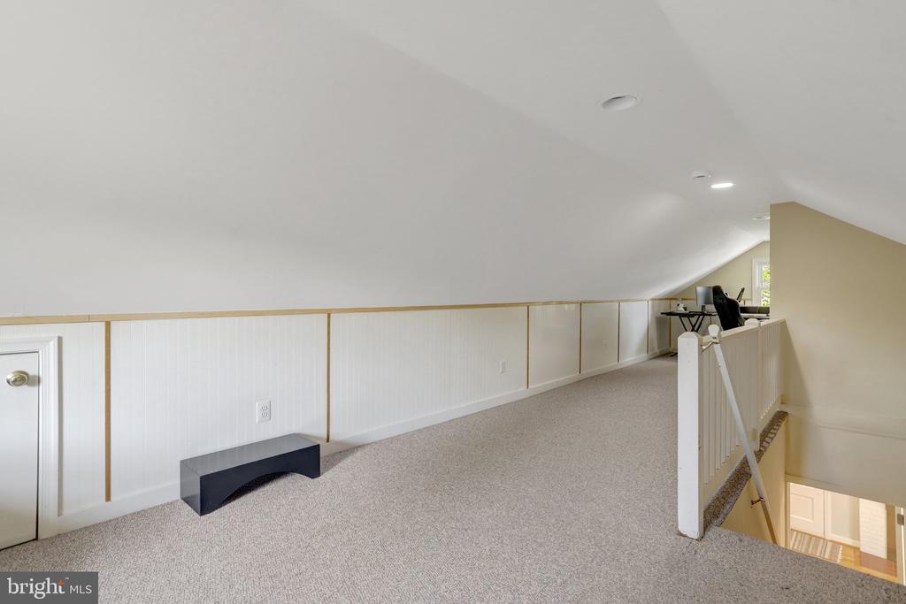 2850 BROOK DRIVE