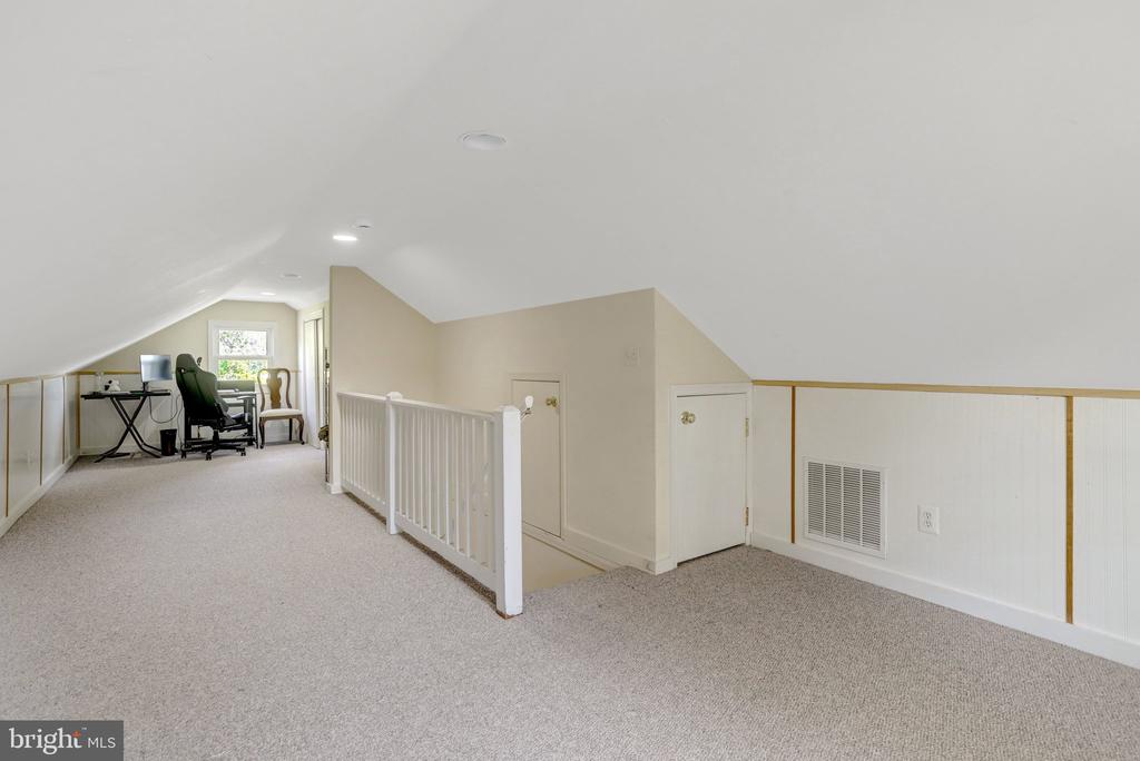 2850 BROOK DRIVE