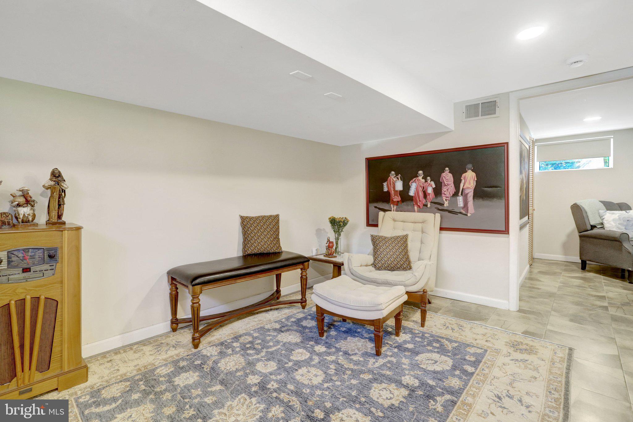 2850 BROOK DRIVE